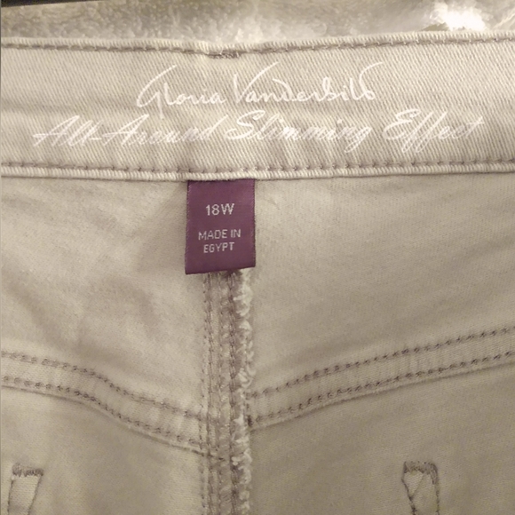 Gloria Vanderbilt 18W Sage/Light Khaki Cropped Jeans - Picture 5 of 6